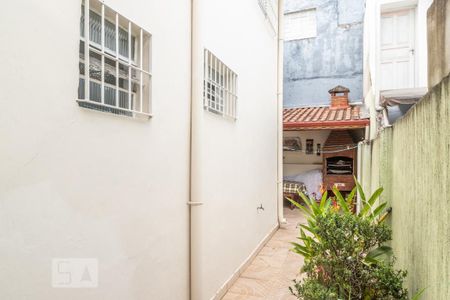 Casa à venda com 220m², 3 quartos e 2 vagas Casa à venda com 220m², 3 quartos e 2 vagasQuintal