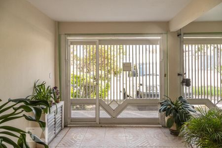 Casa à venda com 220m², 3 quartos e 2 vagas Casa à venda com 220m², 3 quartos e 2 vagasGaragem