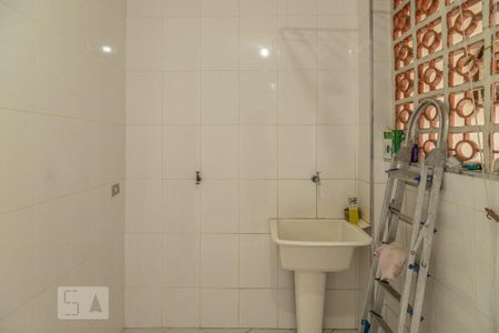 Casa à venda com 220m², 3 quartos e 2 vagas Casa à venda com 220m², 3 quartos e 2 vagasÁrea de Serviço