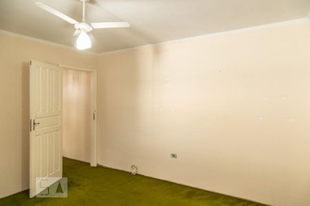 Casa à venda com 220m², 3 quartos e 2 vagas Casa à venda com 220m², 3 quartos e 2 vagasSuíte