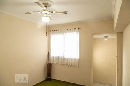 Casa à venda com 220m², 3 quartos e 2 vagas Casa à venda com 220m², 3 quartos e 2 vagasSala