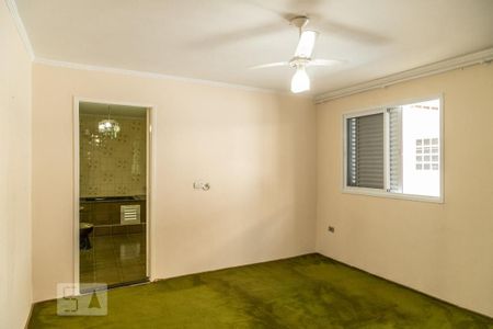 Casa à venda com 220m², 3 quartos e 2 vagas Casa à venda com 220m², 3 quartos e 2 vagasSuíte