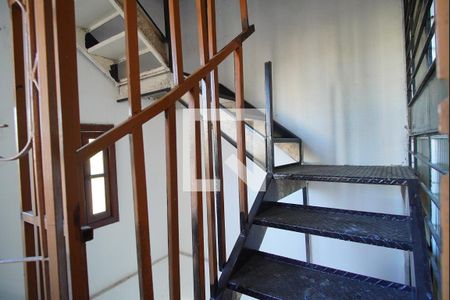 Casa à venda com 380m², 7 quartos e 3 vagasEscada