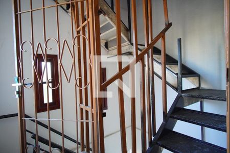 Casa à venda com 380m², 7 quartos e 3 vagasEscada