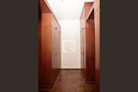 Apartamento à venda com 265m², 4 quartos e 2 vagasQuarto 1 Suíte Detalhe Closet