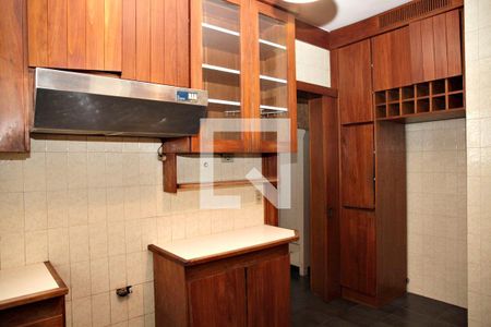 Apartamento à venda com 265m², 4 quartos e 2 vagasCozinha