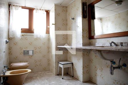 Apartamento à venda com 265m², 4 quartos e 2 vagasBanheiro Quarto 1 Suíte