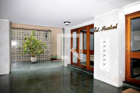 Apartamento à venda com 265m², 4 quartos e 2 vagasÁrea Comum Hall de Entrada