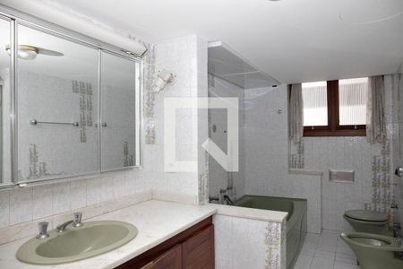 Apartamento à venda com 265m², 4 quartos e 2 vagasBanheiro 2