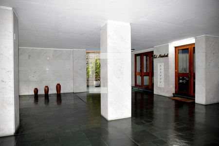 Apartamento à venda com 265m², 4 quartos e 2 vagasÁrea Comum Hall de Entrada