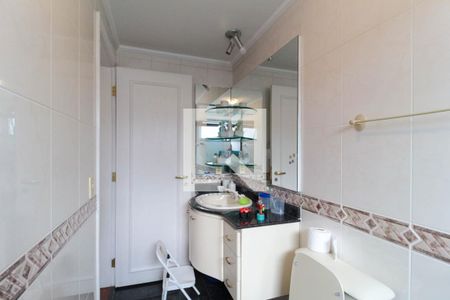 Apartamento à venda com 189m², 4 quartos e 4 vagasBanheiro do quarto 2