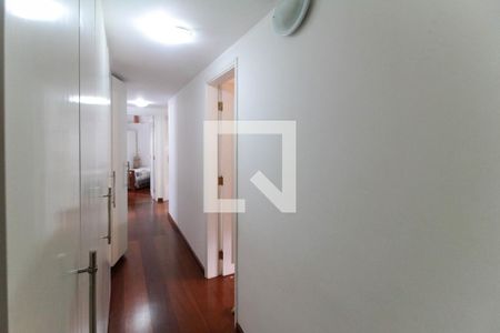 Apartamento à venda com 189m², 4 quartos e 4 vagasCorredor