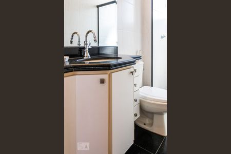 Apartamento à venda com 130m², 3 quartos e 2 vagas Apartamento à venda com 130m², 3 quartos e 2 vagasBanheiro Social