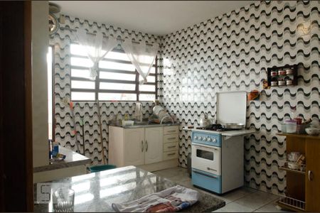 Casa à venda com 130m², 3 quartos e 2 vagasCozinha