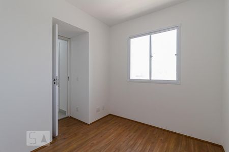 Quarto 1 de apartamento para alugar com 2 quartos, 32m² em Parque Fongaro, São Paulo