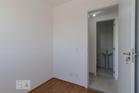 Quarto 2 de apartamento para alugar com 2 quartos, 32m² em Parque Fongaro, São Paulo