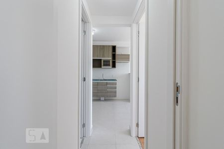 Corredor de apartamento para alugar com 2 quartos, 32m² em Parque Fongaro, São Paulo