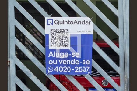 Casa à venda com 150m², 3 quartos e 3 vagasPlaquinha instalada no portão do imóvel