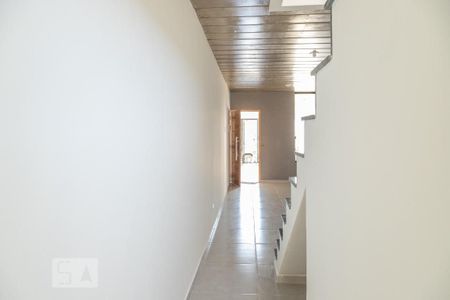 Casa à venda com 110m², 3 quartos e 2 vagasCorredor