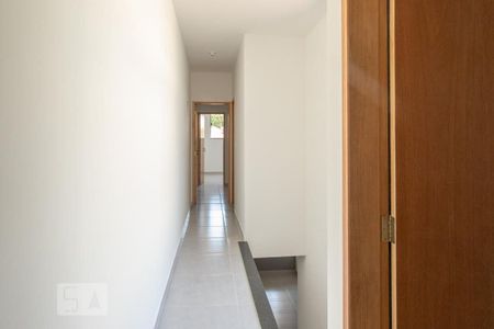 Casa à venda com 110m², 3 quartos e 2 vagasCorredor
