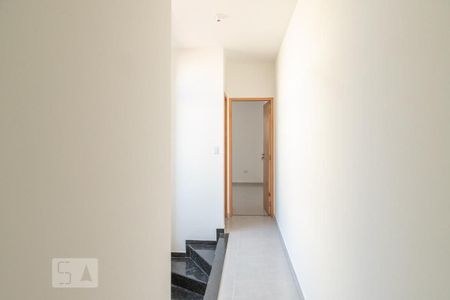 Casa à venda com 110m², 3 quartos e 2 vagasCorredor