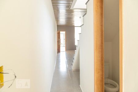 Casa à venda com 110m², 3 quartos e 2 vagasCorredor