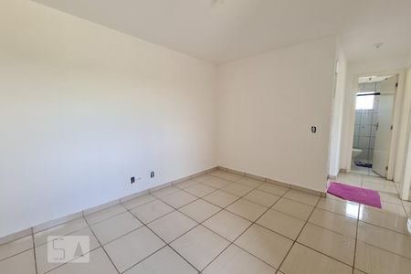 Sala de apartamento para alugar com 2 quartos, 50m² em Jardim Tatiana, Votorantim