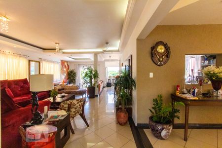 Sala de casa de condomínio para alugar com 4 quartos, 500m² em São Paulo Ii, Cotia