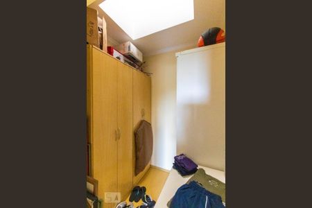Casa de condomínio para alugar com 500m², 4 quartos e 4 vagas Casa de condomínio para alugar com 500m², 4 quartos e 4 vagasCloset da Suíte 1