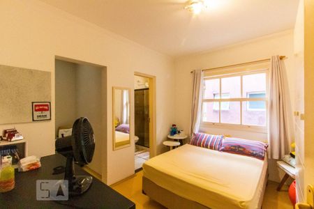 Casa de condomínio para alugar com 500m², 4 quartos e 4 vagas Casa de condomínio para alugar com 500m², 4 quartos e 4 vagasSuíte 2