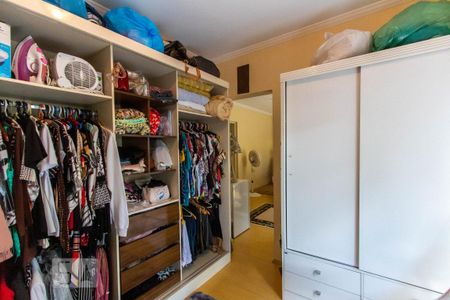 Casa de condomínio para alugar com 500m², 4 quartos e 4 vagas Casa de condomínio para alugar com 500m², 4 quartos e 4 vagasCloset da Suíte 4