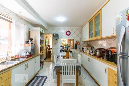 Casa de condomínio para alugar com 500m², 4 quartos e 4 vagas Casa de condomínio para alugar com 500m², 4 quartos e 4 vagasCozinha