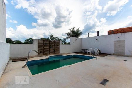 Casa de condomínio para alugar com 500m², 4 quartos e 4 vagas Casa de condomínio para alugar com 500m², 4 quartos e 4 vagasPiscina