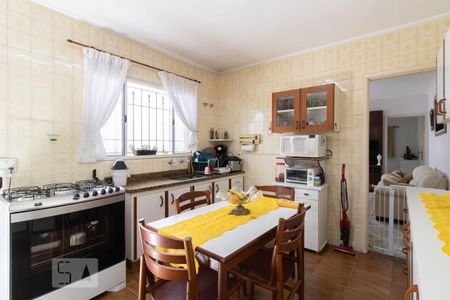 Casa à venda com 200m², 3 quartos e 2 vagas Casa à venda com 200m², 3 quartos e 2 vagasCozinha