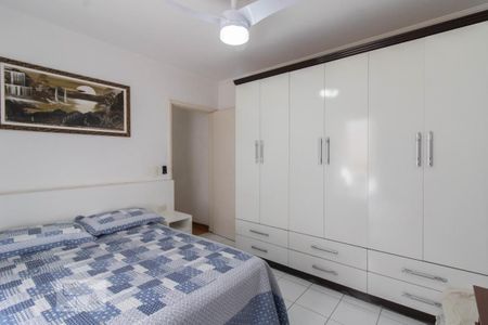 Casa à venda com 200m², 3 quartos e 2 vagas Casa à venda com 200m², 3 quartos e 2 vagasQuarto 2