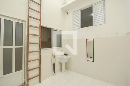 Casa à venda com 180m², 3 quartos e 2 vagasÁrea de Serviço