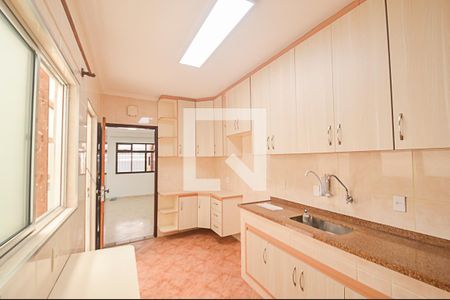 Casa à venda com 180m², 3 quartos e 2 vagasCozinha