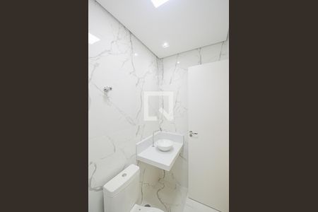 Casa à venda com 180m², 3 quartos e 2 vagasBanheiro da Suíte