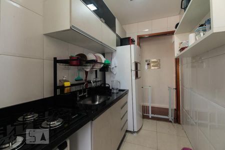 Apartamento à venda com 49m², 2 quartos e 2 vagas Apartamento à venda com 49m², 2 quartos e 2 vagasCozinha
