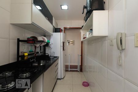 Apartamento à venda com 49m², 2 quartos e 2 vagas Apartamento à venda com 49m², 2 quartos e 2 vagasCozinha