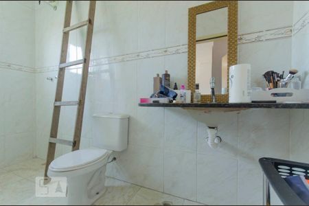 Casa à venda com 459m², 3 quartos e 6 vagas Casa à venda com 459m², 3 quartos e 6 vagasBanheiro Suíte 2