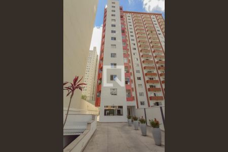 Apartamento para alugar com 65m², 2 quartos e 1 vagaFachada