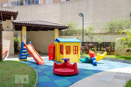 Apartamento à venda com 60m², 2 quartos e 1 vaga Apartamento à venda com 60m², 2 quartos e 1 vagaÁrea Comum - Playground