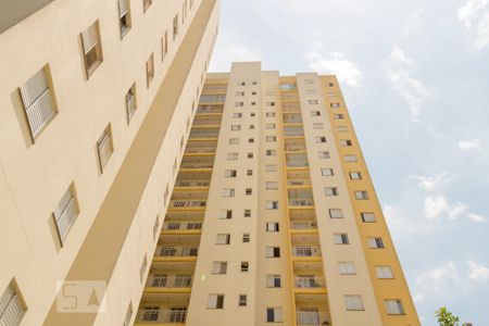 Apartamento à venda com 60m², 2 quartos e 1 vaga Apartamento à venda com 60m², 2 quartos e 1 vagaFachada
