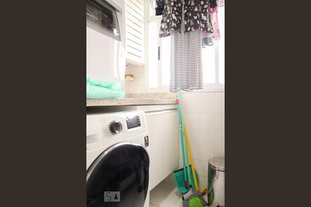 Apartamento à venda com 60m², 2 quartos e 1 vaga Apartamento à venda com 60m², 2 quartos e 1 vagaÁrea de Serviço