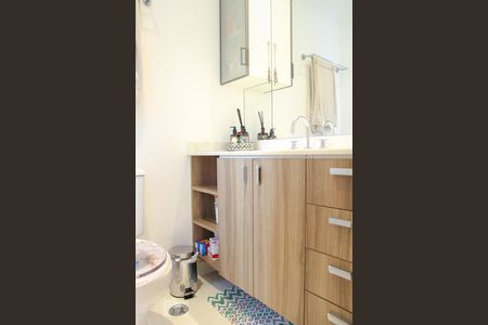 Apartamento à venda com 60m², 2 quartos e 1 vaga Apartamento à venda com 60m², 2 quartos e 1 vagaBanheiro Social