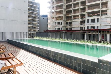 Studio à venda com 24m², 1 quarto e sem vaga Studio à venda com 24m², 1 quarto e sem vagaÁrea comum - Piscina