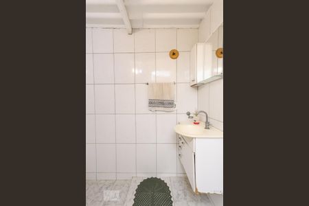 Casa à venda com 110m², 3 quartos e 2 vagas Casa à venda com 110m², 3 quartos e 2 vagasBanheiro 1