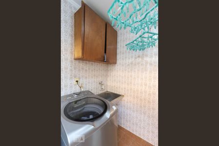 Casa à venda com 110m², 3 quartos e 2 vagas Casa à venda com 110m², 3 quartos e 2 vagasLavanderia