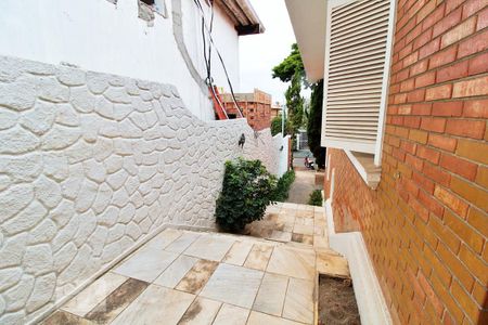 Casa à venda com 450m², 5 quartos e 6 vagas Casa à venda com 450m², 5 quartos e 6 vagasÁrea Externa